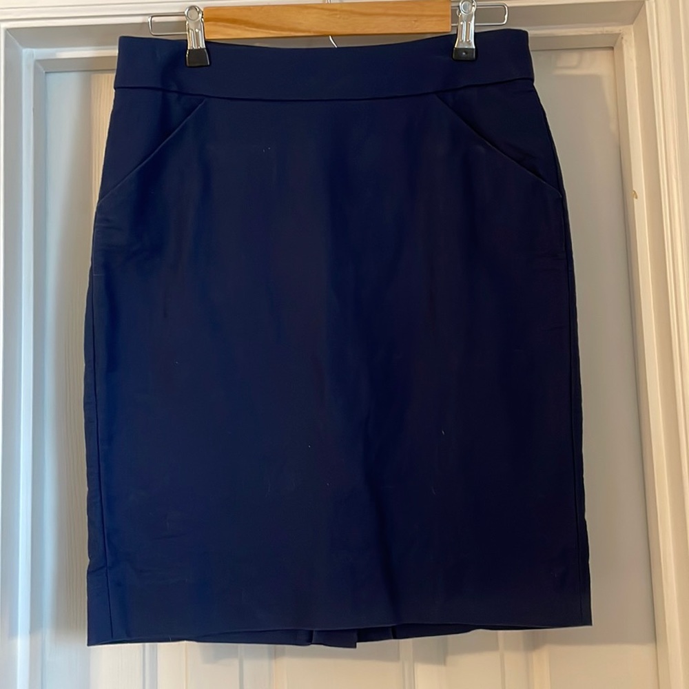 GUC navy pencil skirt